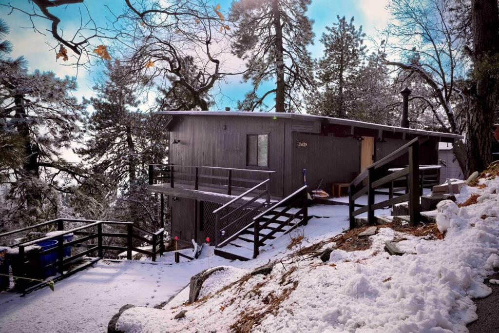 Updated Mountain Cabin Retreat With 180 Views Off Deck And Balcony Running Springs Eksteriør billede